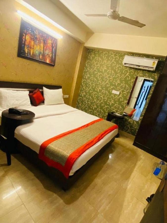 Hotel Ark Suites At Delhi Airport Нью-Дели Экстерьер фото